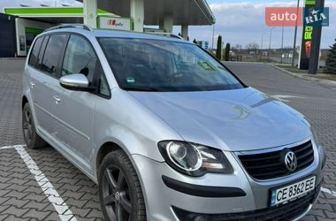 Минивэн Volkswagen Touran 2010 в Черновцах