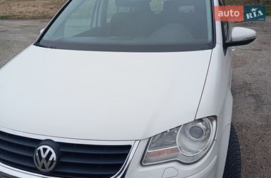 Мінівен Volkswagen Touran 2009 в Коростені