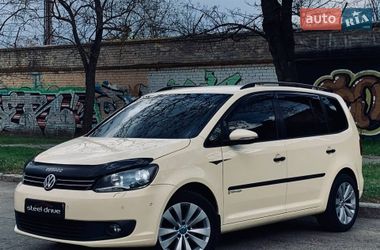 Мінівен Volkswagen Touran 2015 в Миколаєві