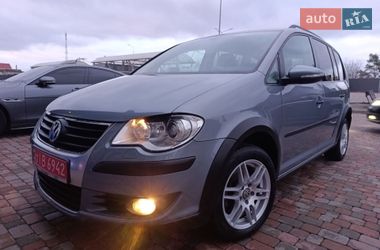 Мінівен Volkswagen Touran 2010 в Сарнах