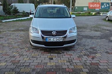Минивэн Volkswagen Touran 2009 в Сарнах