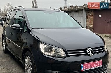 Мінівен Volkswagen Touran 2014 в Києві
