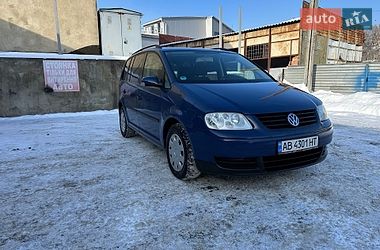 Мінівен Volkswagen Touran 2004 в Чернівцях