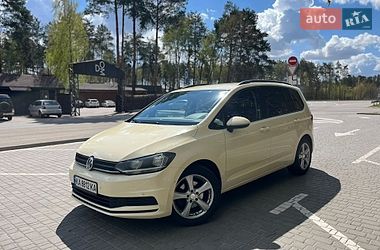 Микровэн Volkswagen Touran 2016 в Киеве