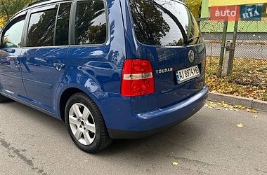 Минивэн Volkswagen Touran 2006 в Киеве