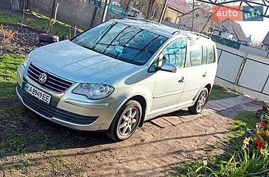 Минивэн Volkswagen Touran 2007 в Киеве