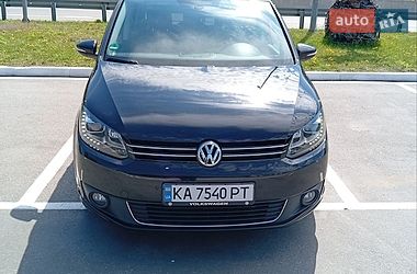 Мінівен Volkswagen Touran 2012 в Києві