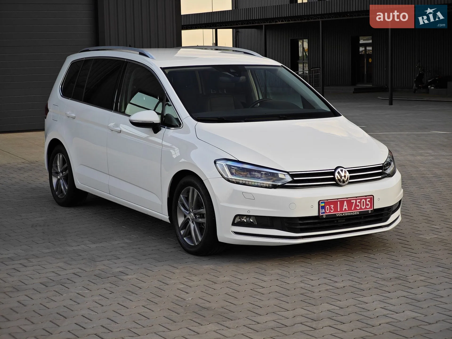 2019 Volkswagen Touran - мініатюра 2