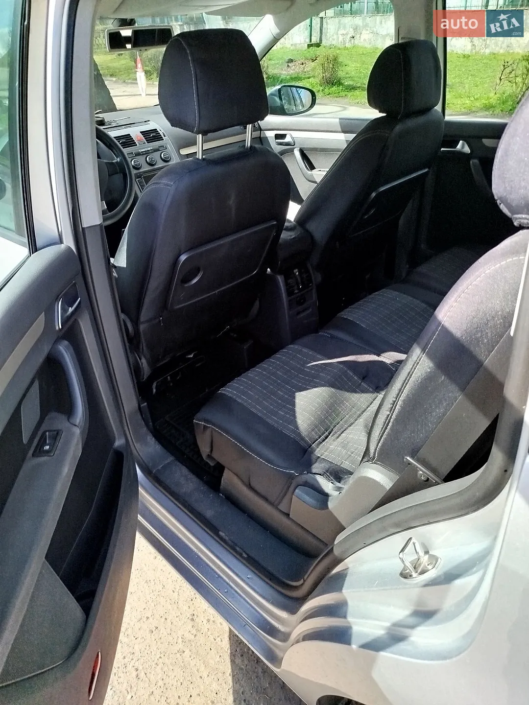 2010 Volkswagen Touran - мініатюра 9