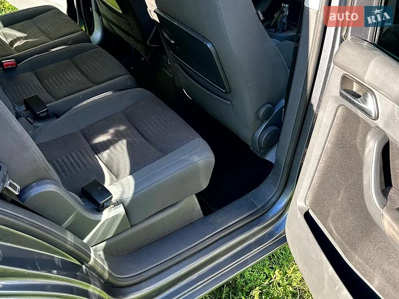 Volkswagen Touran 2006 VIN WVGZZZ1TZ7W018837 фото оголошення 17 з 57