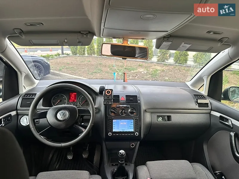 Volkswagen Touran 2005 VIN WVGZZZ1TZ6W025800 фото оголошення 7 з 46