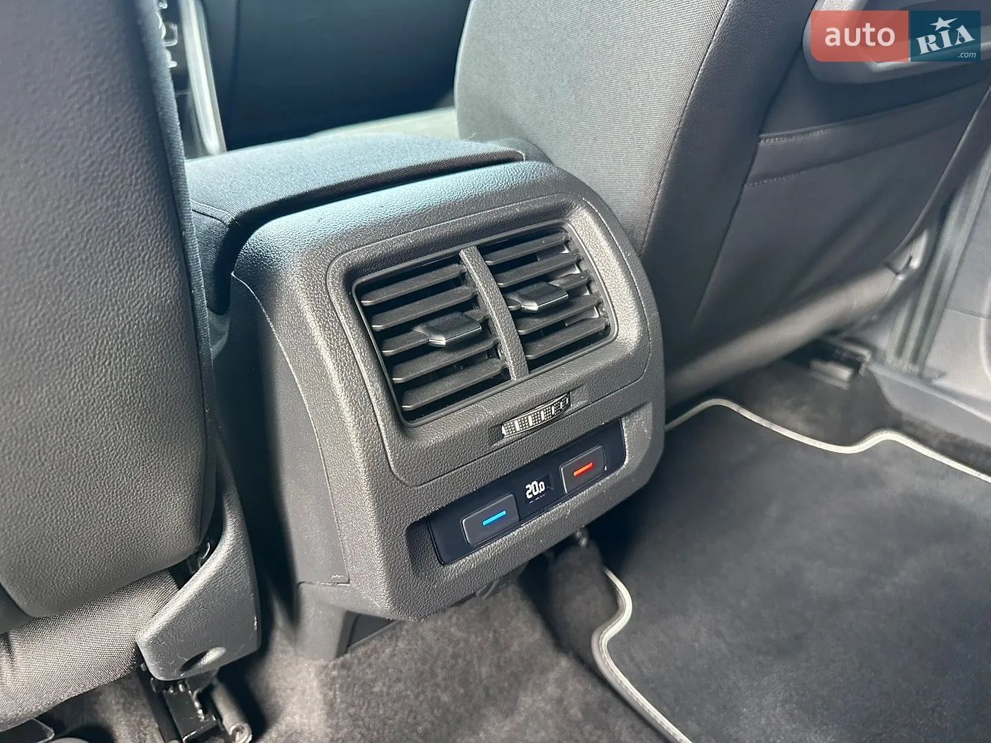 2022 Volkswagen Touran - мініатюра 32