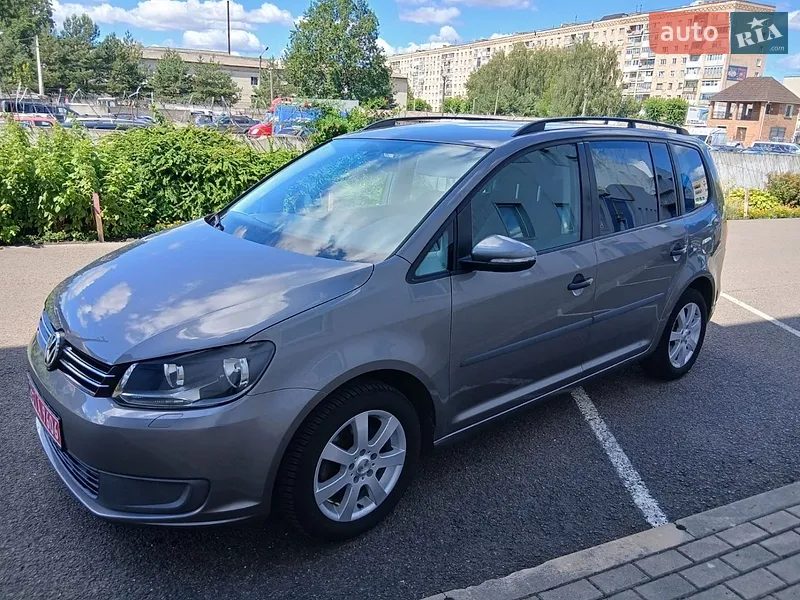 Volkswagen Touran 2011