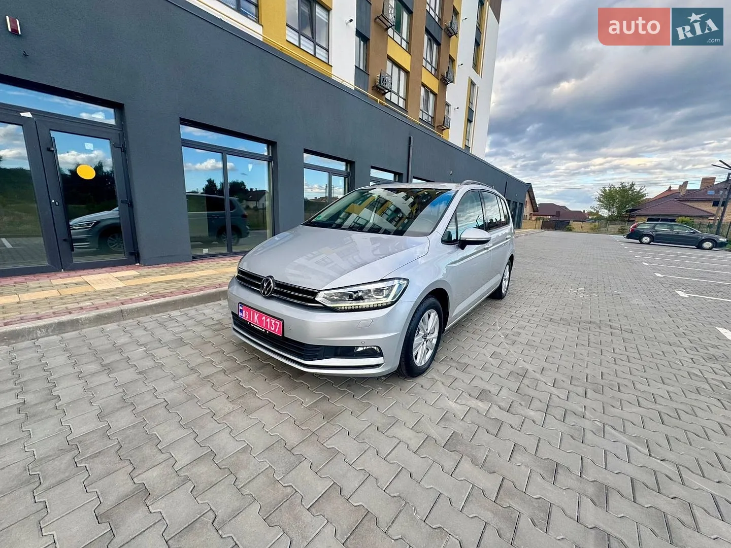 2022 Volkswagen Touran - мініатюра 2