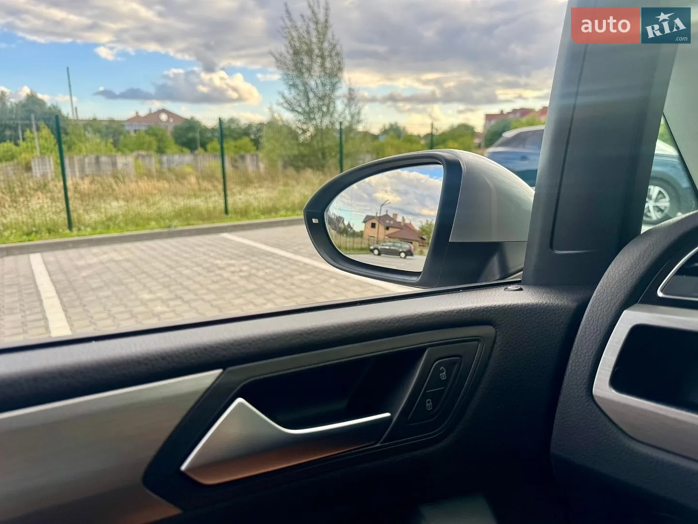 2022 Volkswagen Touran - мініатюра 47