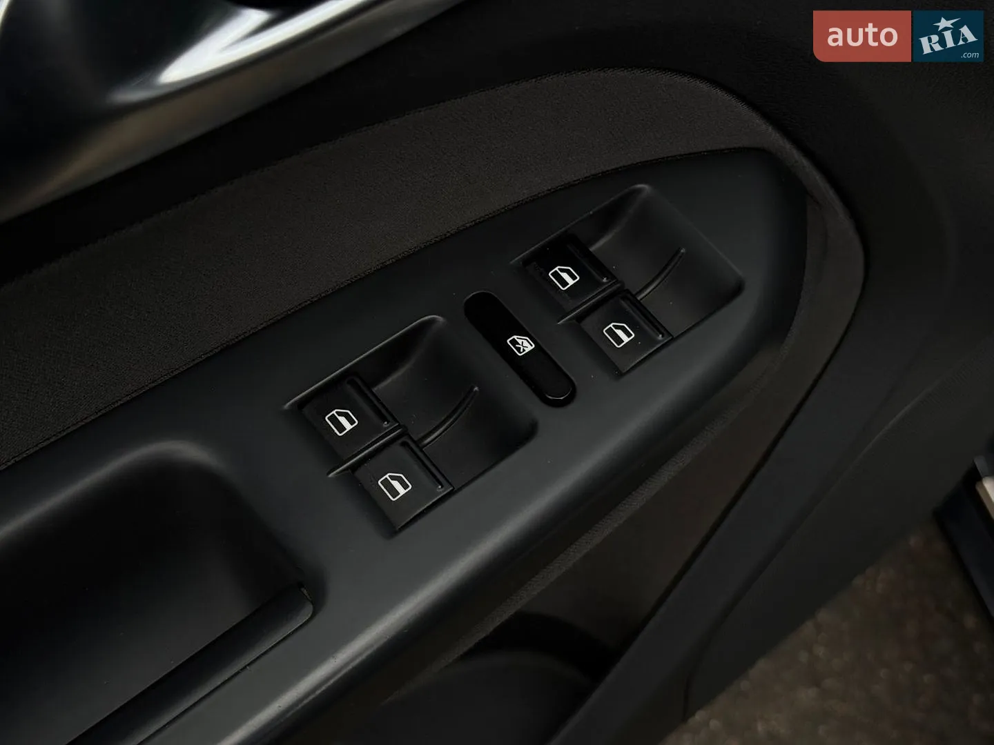 2011 Volkswagen Touran - мініатюра 25