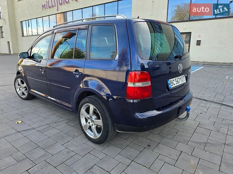 Volkswagen Touran