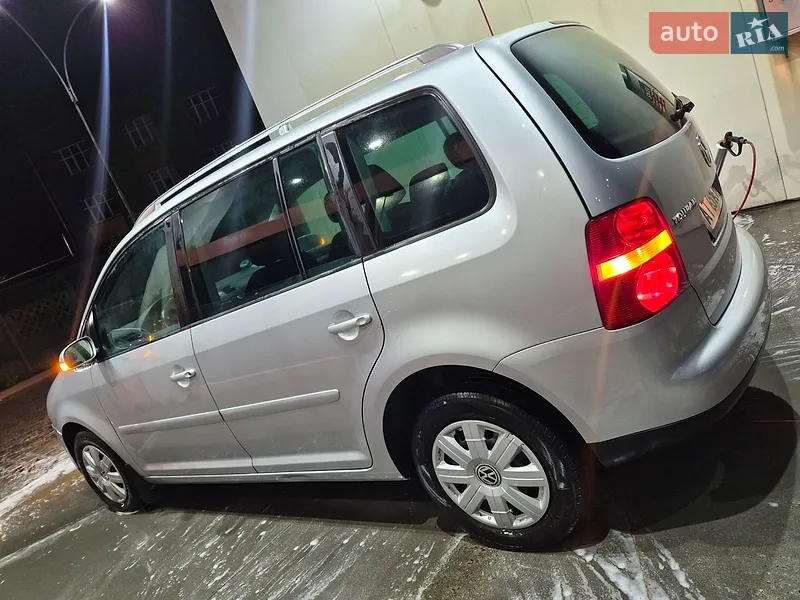 Volkswagen Touran