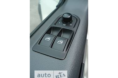 Минивэн Volkswagen Transporter 2008 в 