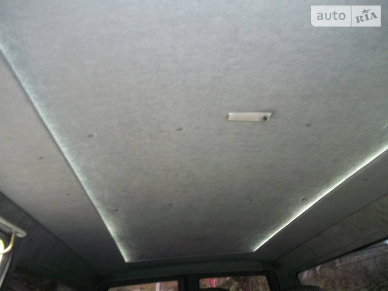 Минивэн Volkswagen Transporter 2000 в Сколе
