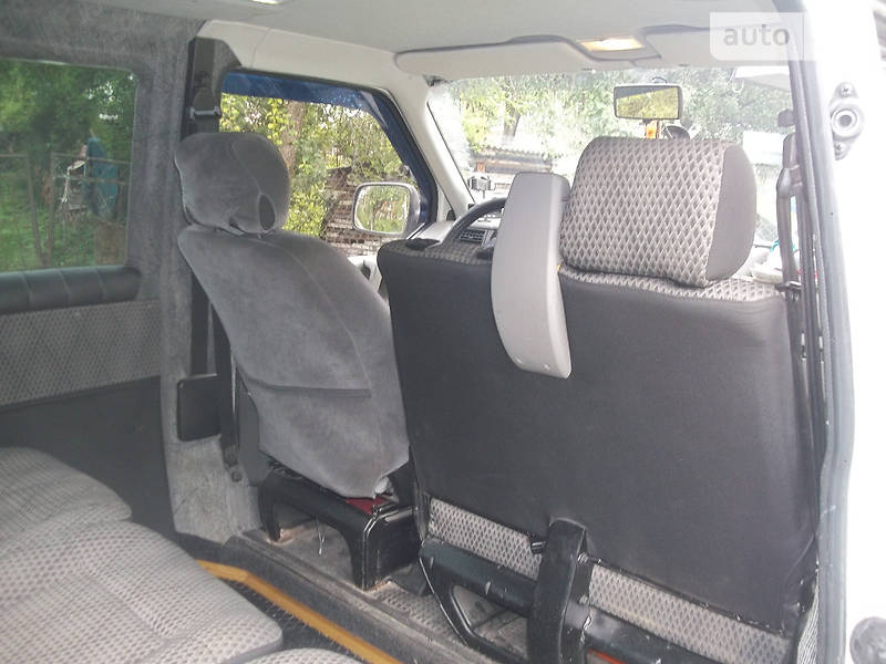 Минивэн Volkswagen Transporter 2000 в Сколе