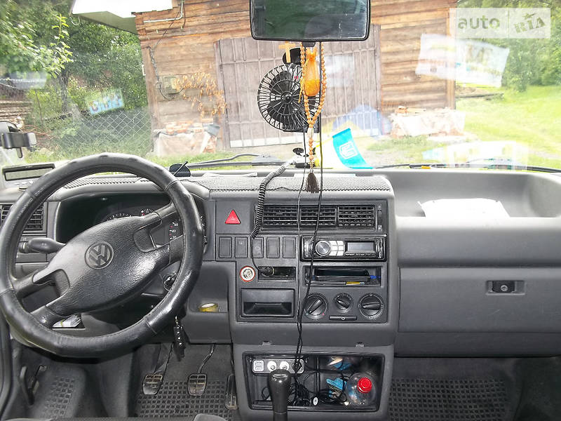 Минивэн Volkswagen Transporter 2000 в Сколе