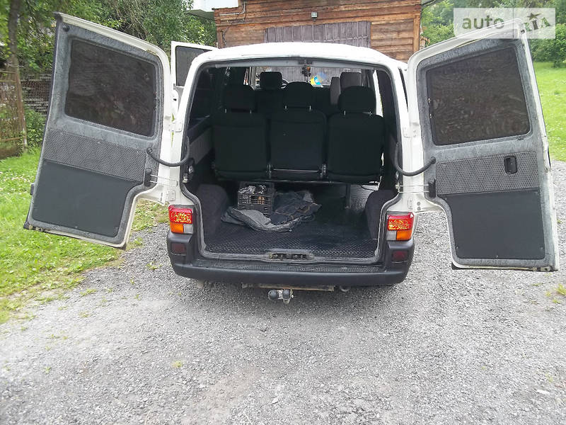 Минивэн Volkswagen Transporter 2000 в Сколе