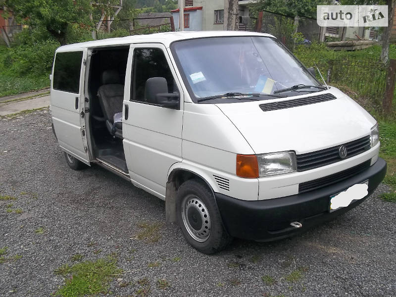 Минивэн Volkswagen Transporter 2000 в Сколе