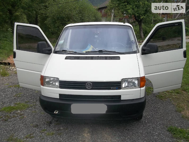 Минивэн Volkswagen Transporter 2000 в Сколе
