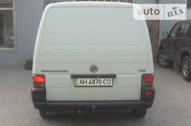  Volkswagen Transporter 2001 в Покровске