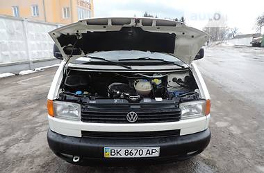 Volkswagen Transporter 2001 в Ровно