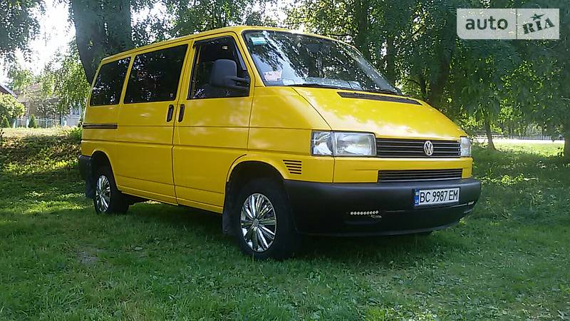 Вантажопасажирський фургон Volkswagen Transporter 2000 в Стрию