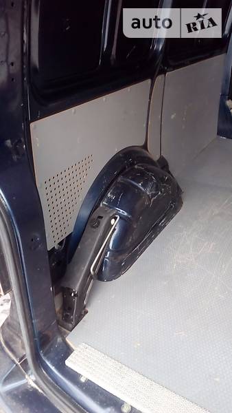 Вантажопасажирський фургон Volkswagen Transporter 2012 в Сєверодонецьку