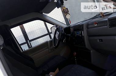 Грузопассажирский фургон Volkswagen Transporter 2003 в Глыбокой