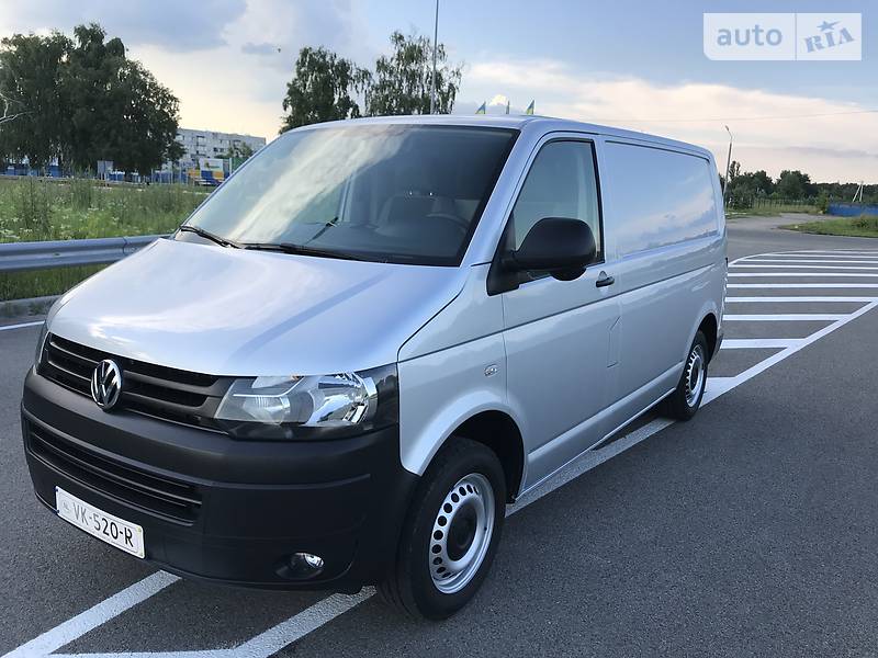 Вантажопасажирський фургон Volkswagen Transporter 2014 в Києві