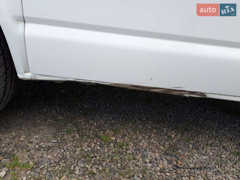 Грузовой фургон Volkswagen Transporter 2014 в Черновцах