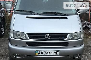 Вантажопасажирський фургон Volkswagen Transporter 2000 в 