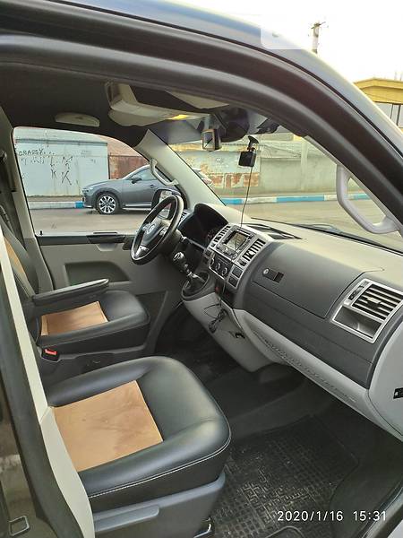 Грузовой фургон Volkswagen Transporter 2012 в Южном