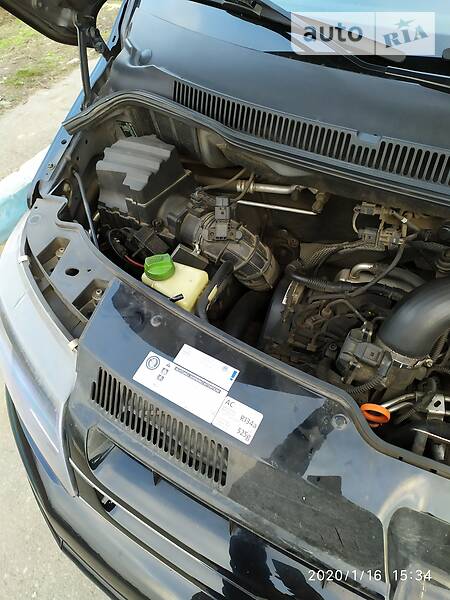 Грузовой фургон Volkswagen Transporter 2012 в Южном