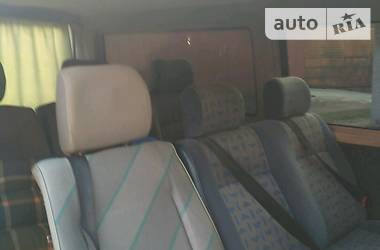 Минивэн Volkswagen Transporter 2000 в 