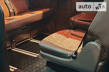 Вантажопасажирський фургон Volkswagen Transporter 2010 в 