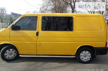 Вантажопасажирський фургон Volkswagen Transporter 2001 в 