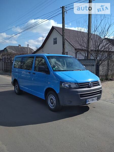 Мінівен Volkswagen Transporter 2011 в 