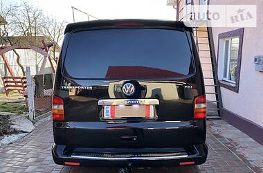 Мінівен Volkswagen Transporter 2004 в 