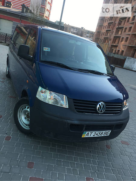 Мінівен Volkswagen Transporter 2004 в Івано-Франківську