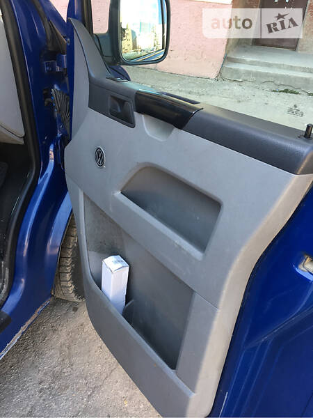 Мінівен Volkswagen Transporter 2004 в Івано-Франківську