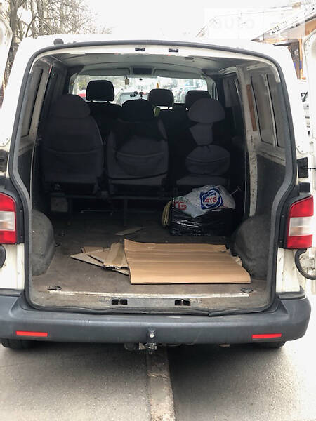 Вантажопасажирський фургон Volkswagen Transporter 2010 в Новгородці