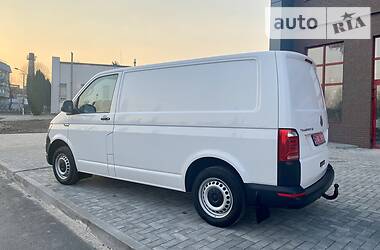 Мінівен Volkswagen Transporter 2015 в 