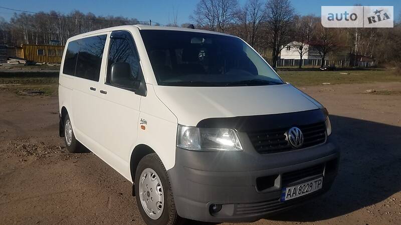 Вантажопасажирський фургон Volkswagen Transporter 2004 в 