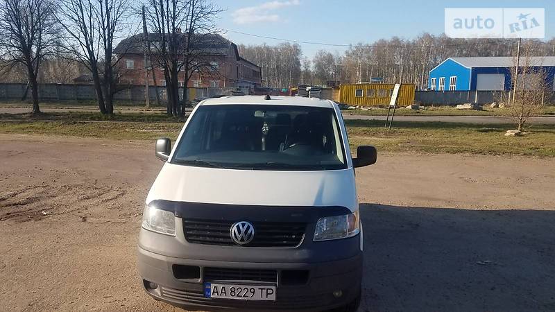 Вантажопасажирський фургон Volkswagen Transporter 2004 в Чернігові